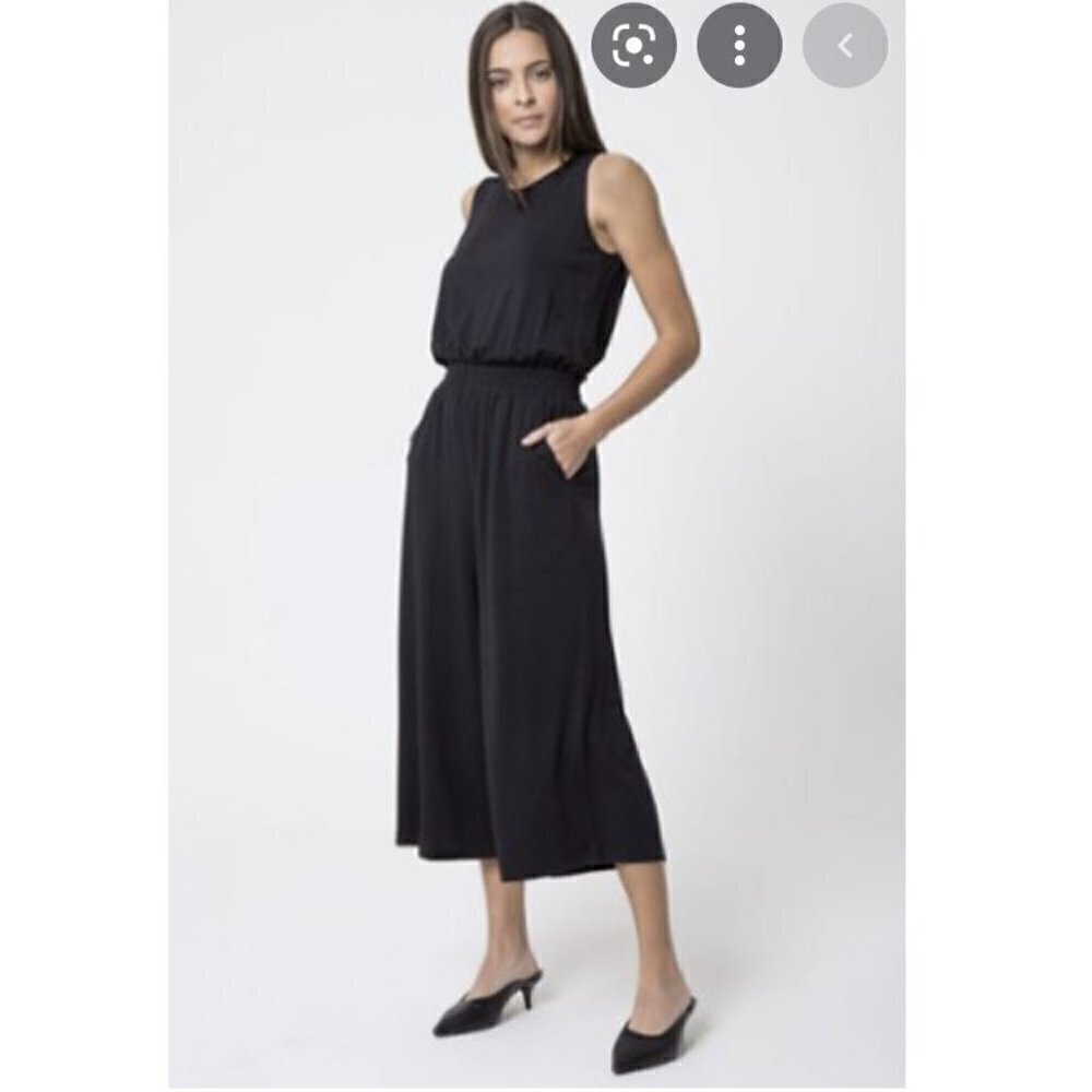 MPG Black Sleeveless Trendsetter Luxe Cropped Pant Jumpsuit Size Medium